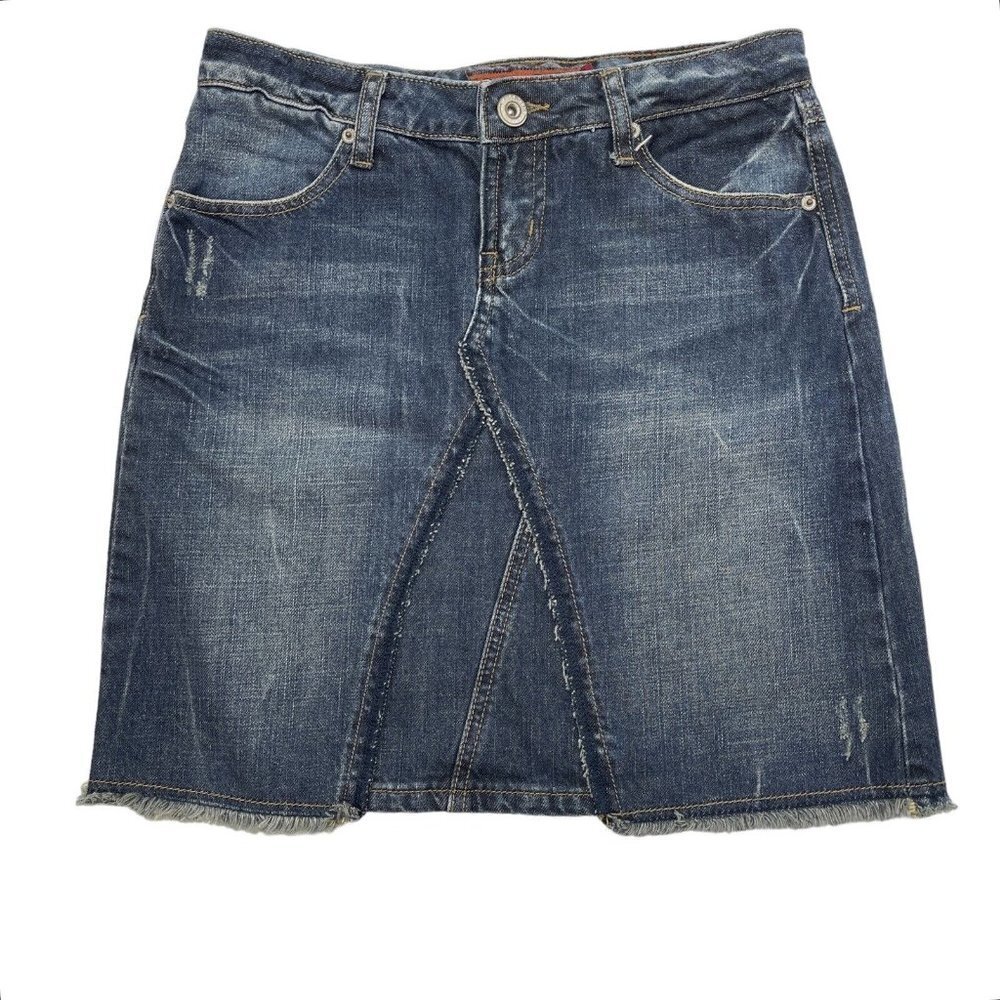MUDD Distressed Denim Mini Skirt Juniors Size 5 Medium Wash Raw Hem y2k‎ 2000s